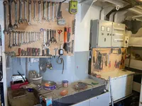 Navire d'arpentage à vendre