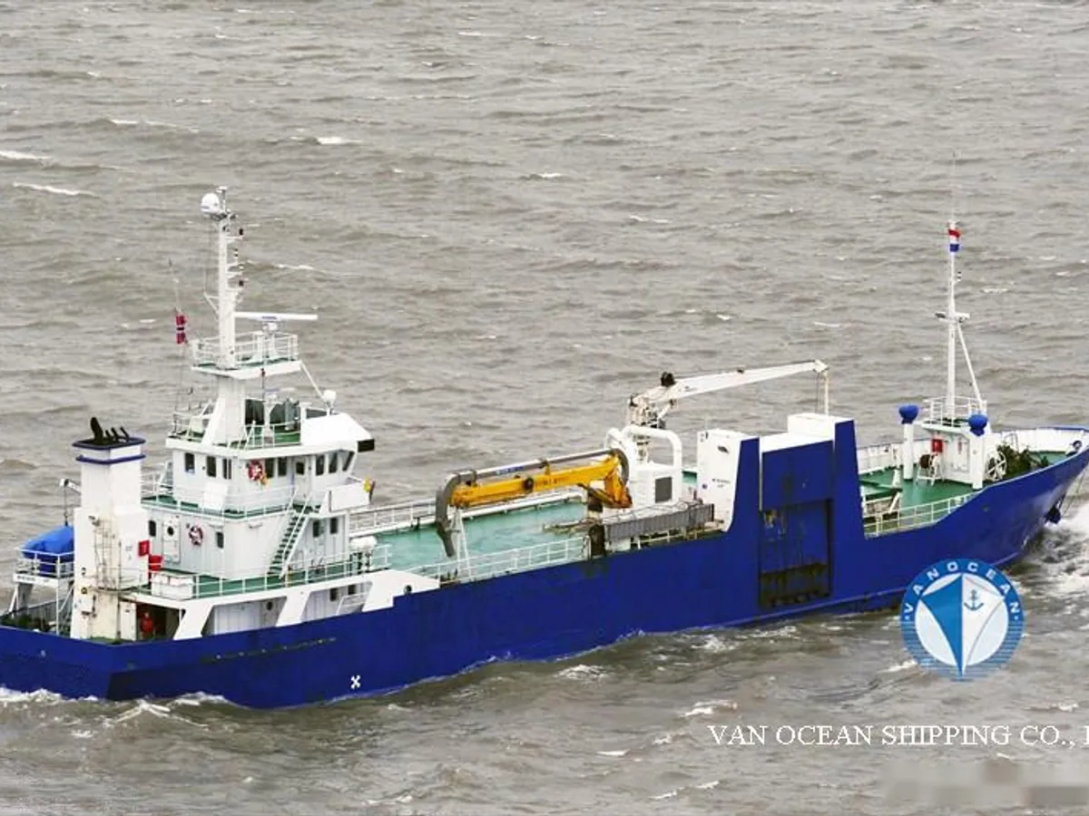 Navire frigorifique à vendre