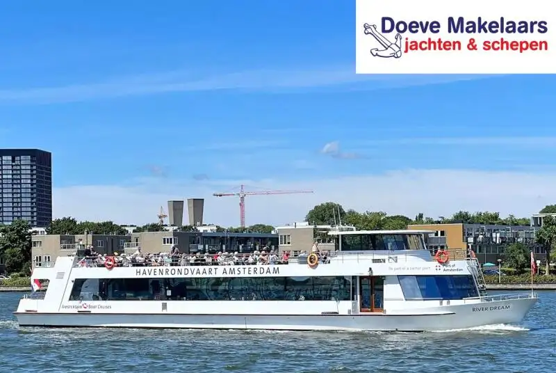 Navire de passagers à vendre