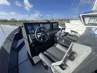 Bateau pneumatique semi-rigide à vendre