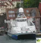 Navire d'arpentage à vendre