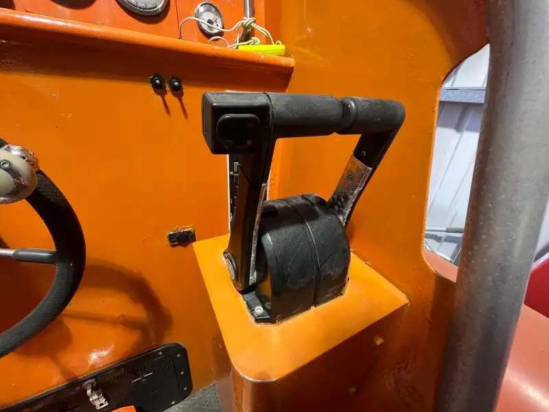 Bateaux de travail à vendre