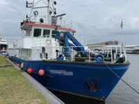Navire d'approvisionnement à vendre