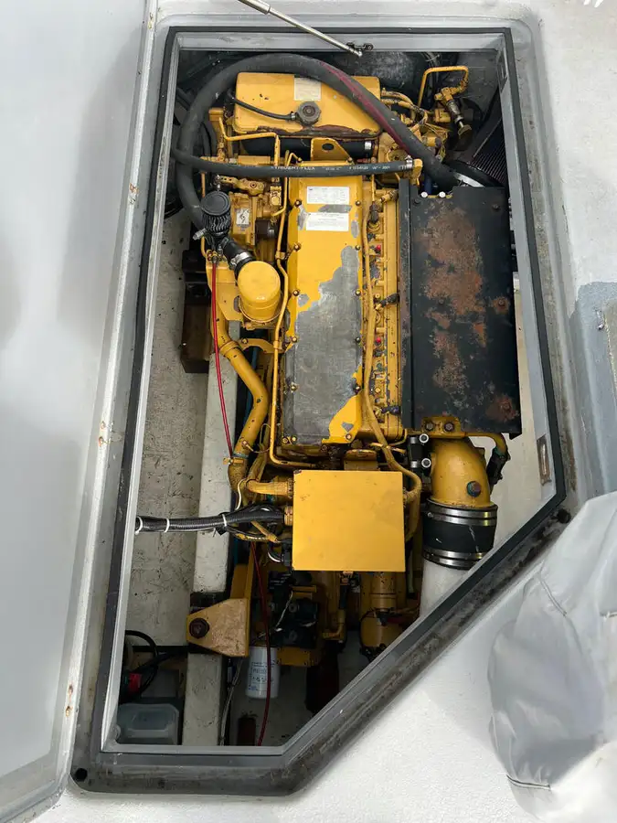 Navire de recherche à vendre
