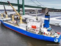 Navire frigorifique à vendre