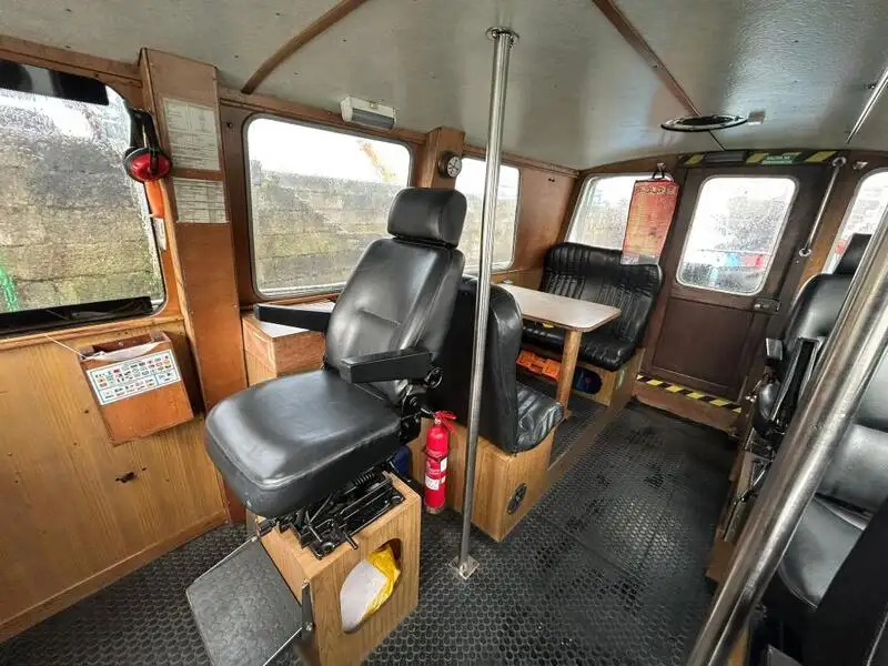Bateau pilote à vendre