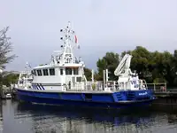 Navire d'arpentage à vendre