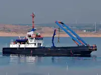 Bateaux de travail à vendre