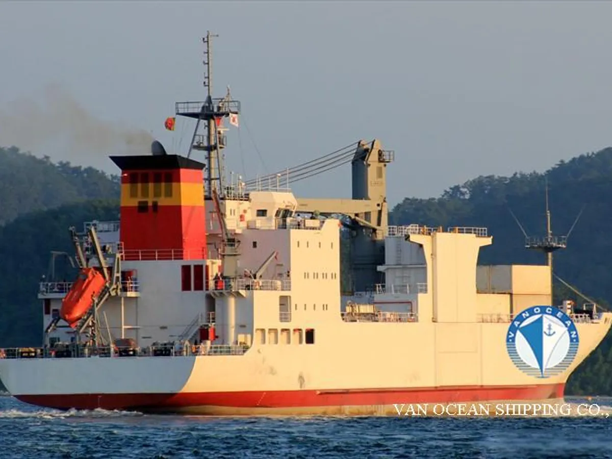 Navire frigorifique à vendre