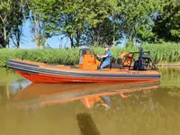 Bateau pneumatique semi-rigide à vendre