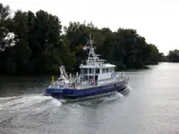 Bateau patrouilleur à vendre