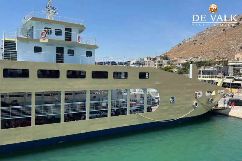 Navire-ferry à vendre