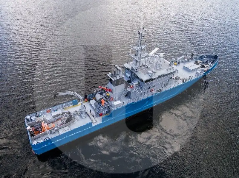 Bateau patrouilleur à vendre