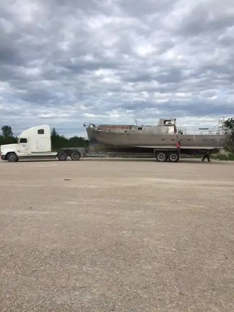Bateaux de travail à vendre