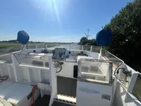 Bateau patrouilleur à vendre