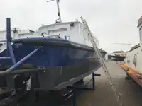 Navire d'arpentage à vendre