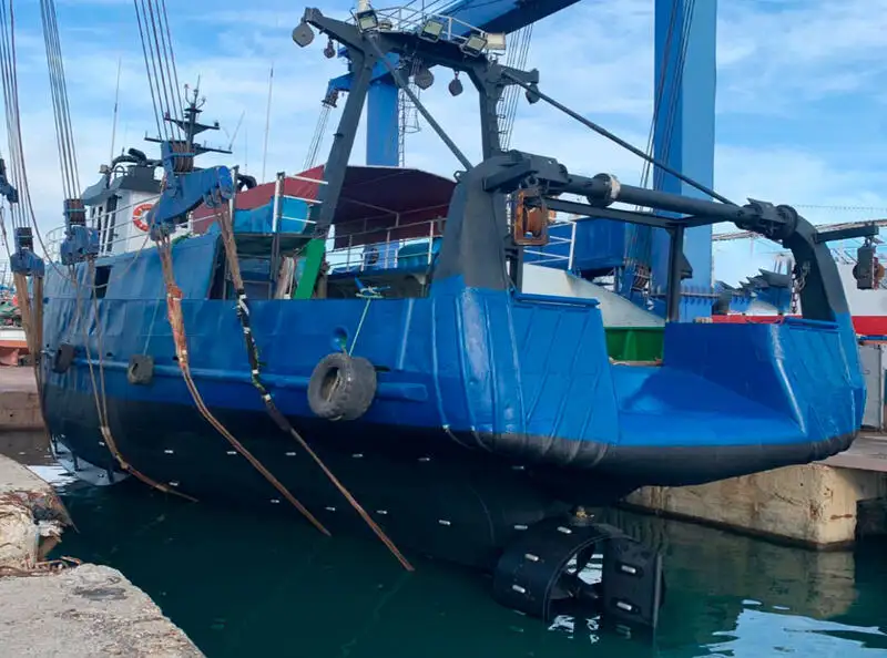 Chalutier à vendre