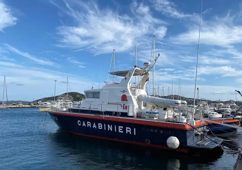 Bateau patrouilleur à vendre