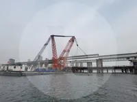 Navire grue à vendre