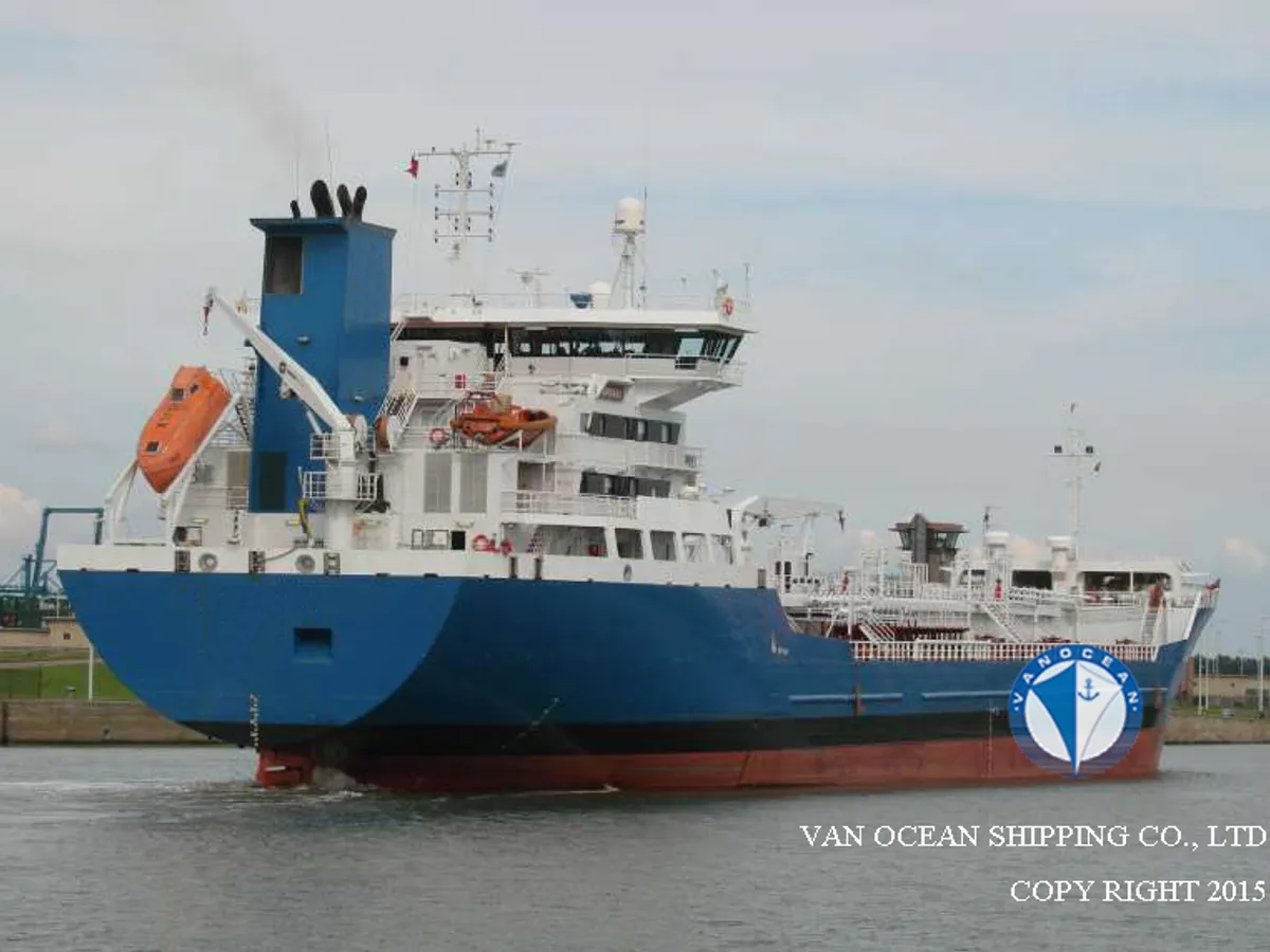 Pétrolier / chimiquier à vendre