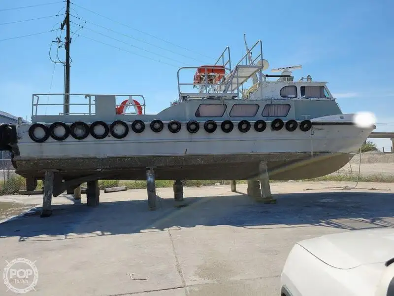 Bateau de transport d'équipage à vendre