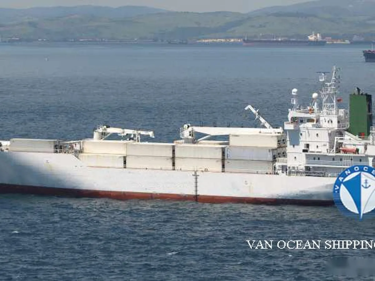 Navire frigorifique à vendre