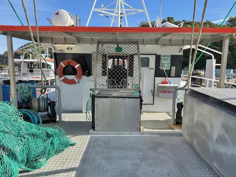 Chalutier de pêche à vendre
