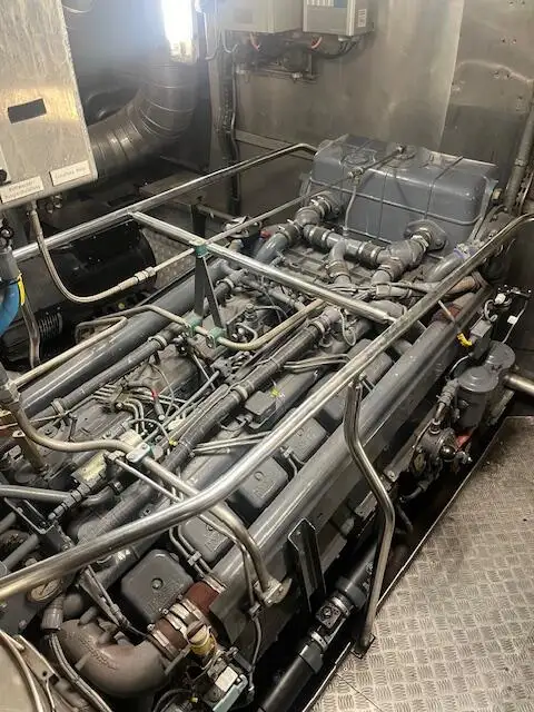 Navire d'enquête à vendre