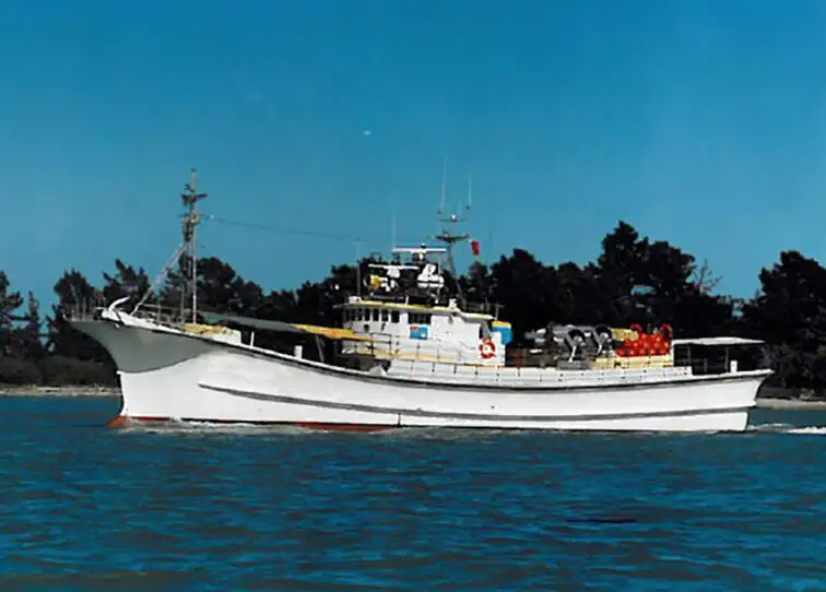 Navire palangrier à vendre