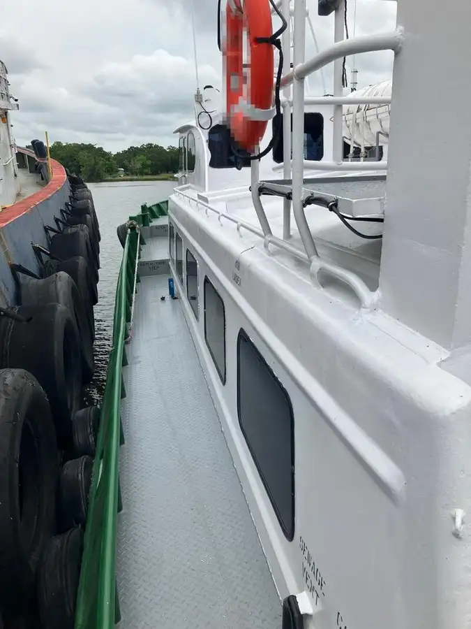 Bateau d'équipage à vendre