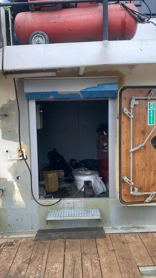 Bateaux de travail à vendre