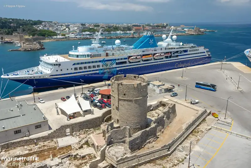 Bateau à moteur à vendre