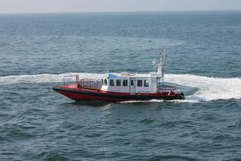 Bateau d'équipage à vendre