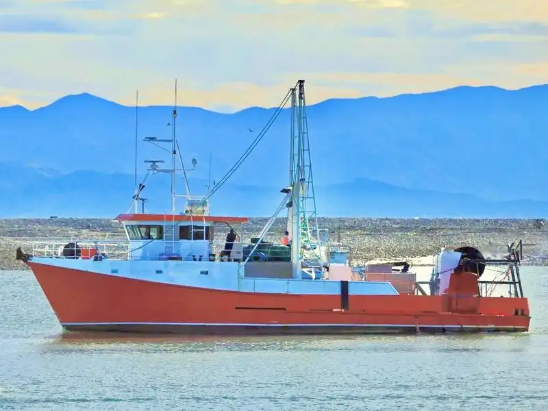 Chalutier de pêche à vendre