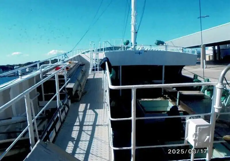 Chalutier de pêche à vendre