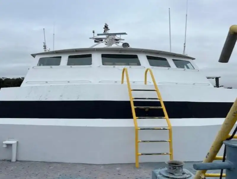 Bateau d'équipage à vendre