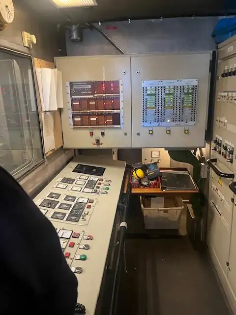 Navire d'enquête à vendre