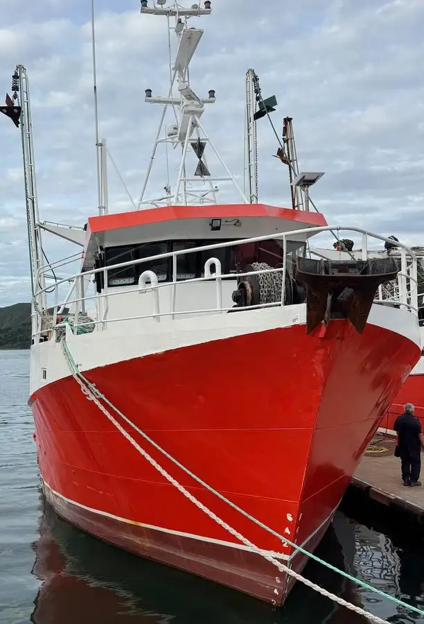 Chalutier de pêche à vendre