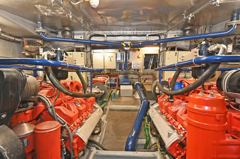 Bateau d'équipage à vendre