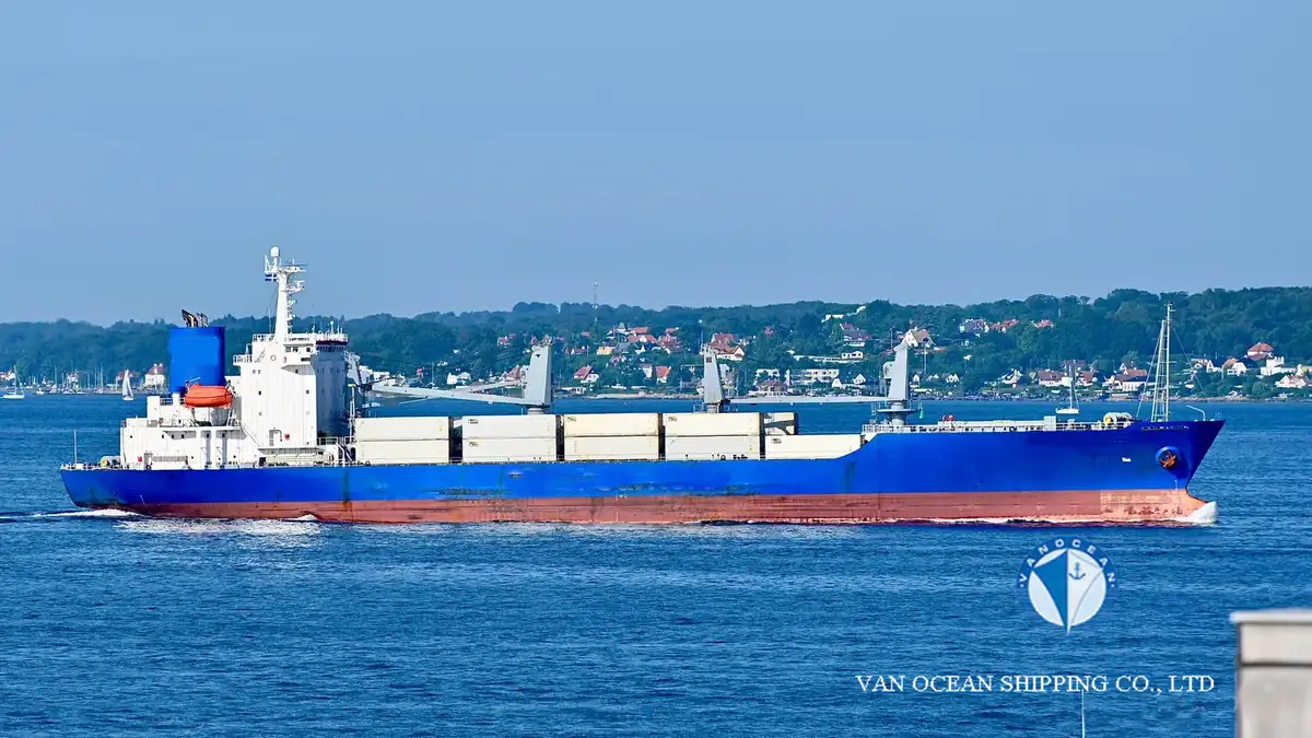 Navire frigorifique à vendre