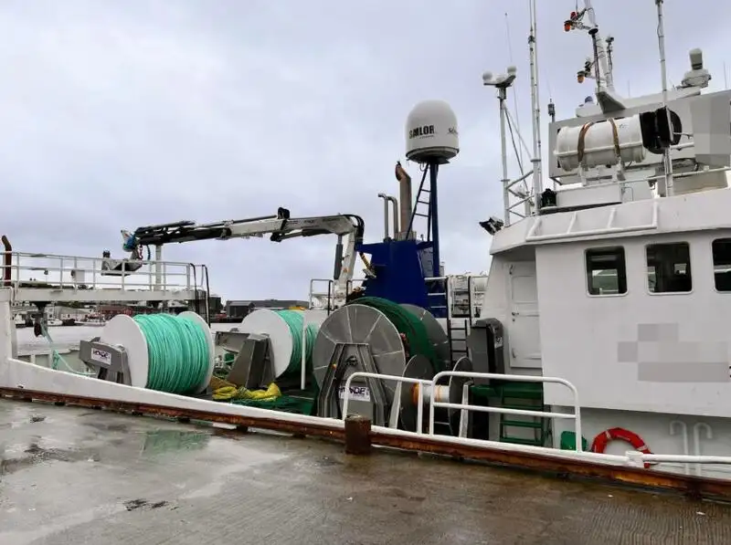 Chalutier de pêche à vendre