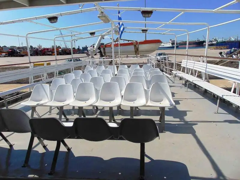 Bateau à moteur à vendre