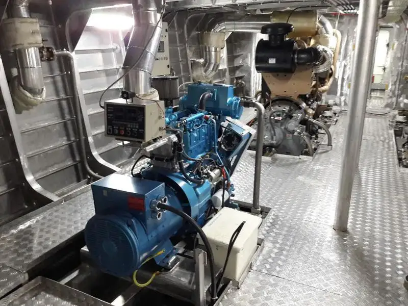 Bateau d'équipage à vendre