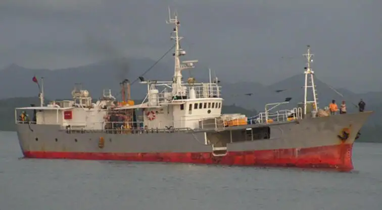 Navire palangrier à vendre