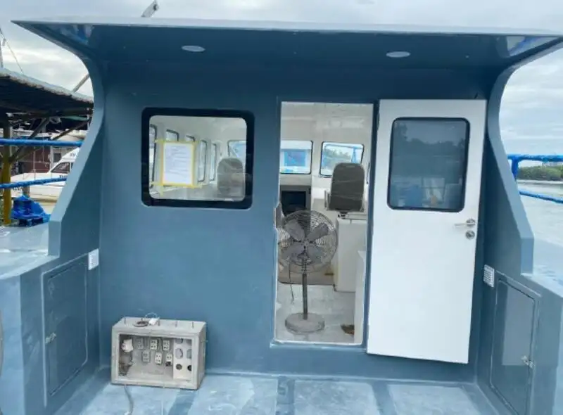 Bateau d'équipage à vendre