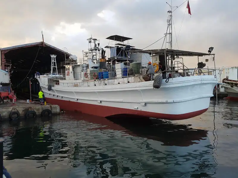 Navire palangrier à vendre