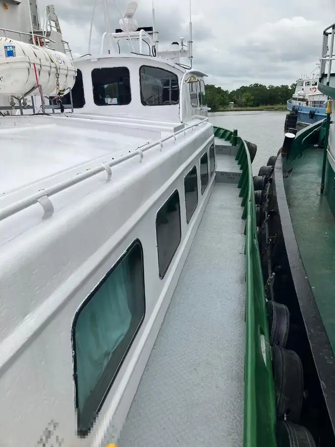 Bateau d'équipage à vendre