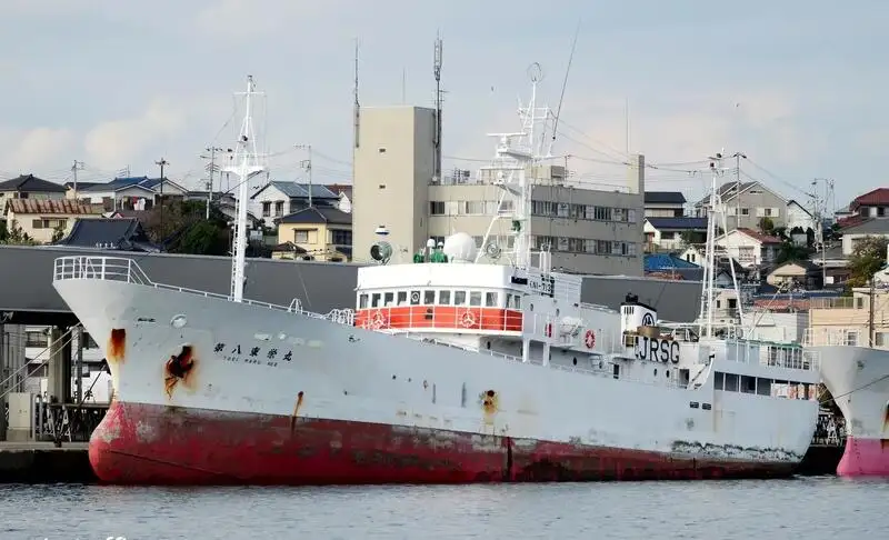 Chalutier de pêche à vendre
