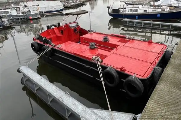 Bateaux de travail à vendre