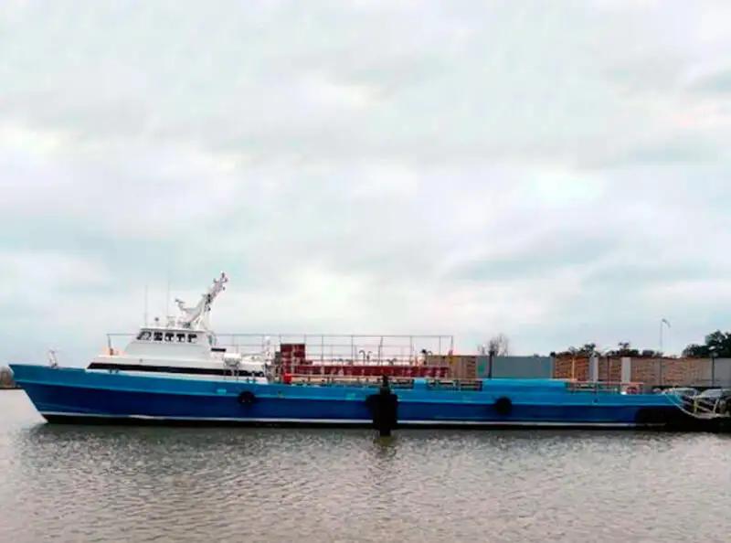 Bateau d'équipage à vendre